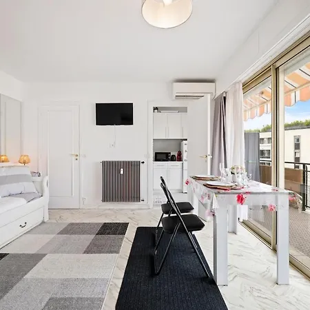 Apartmán Lumineux Avec Grande Terrasse *